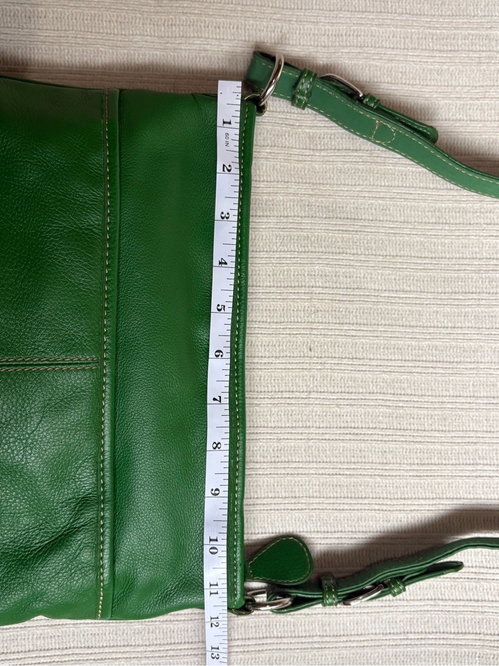 The Sak Bright Green Leather Crossbody Bag - Picture 7 of 12